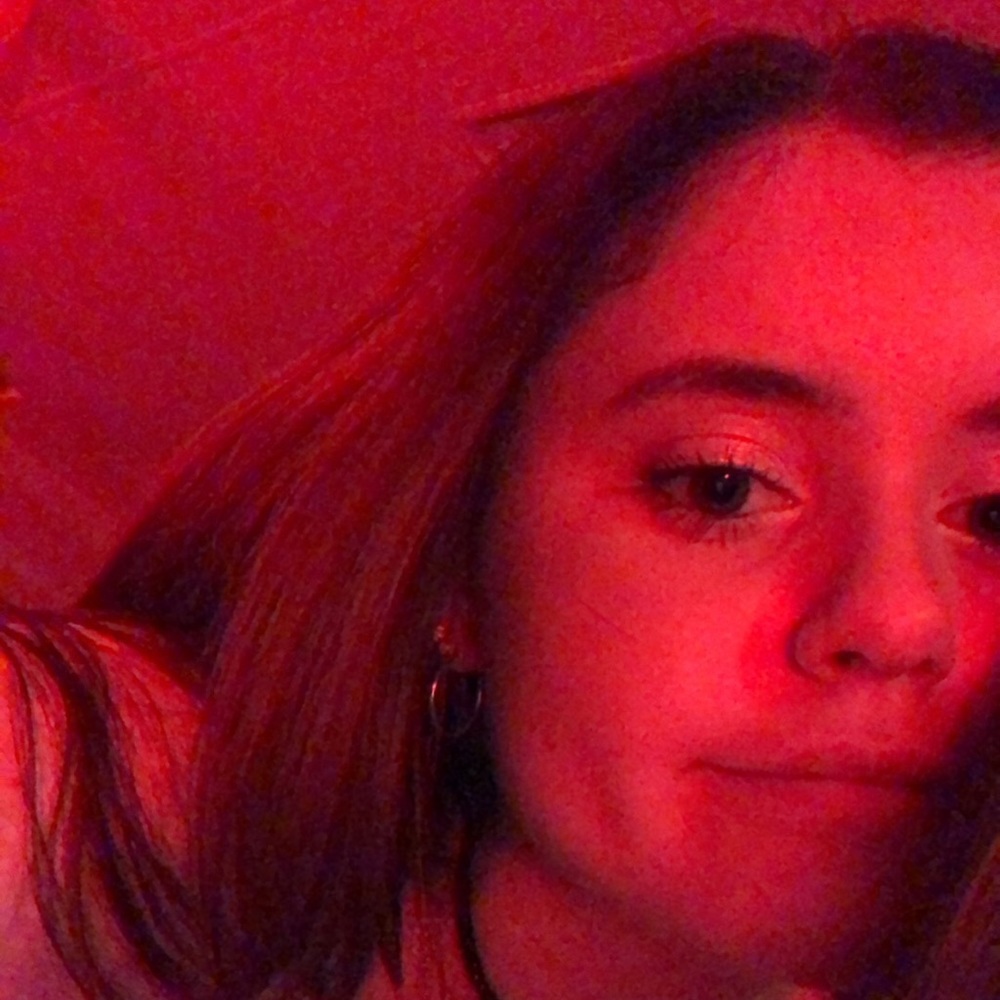Meet your Posher, Olivia